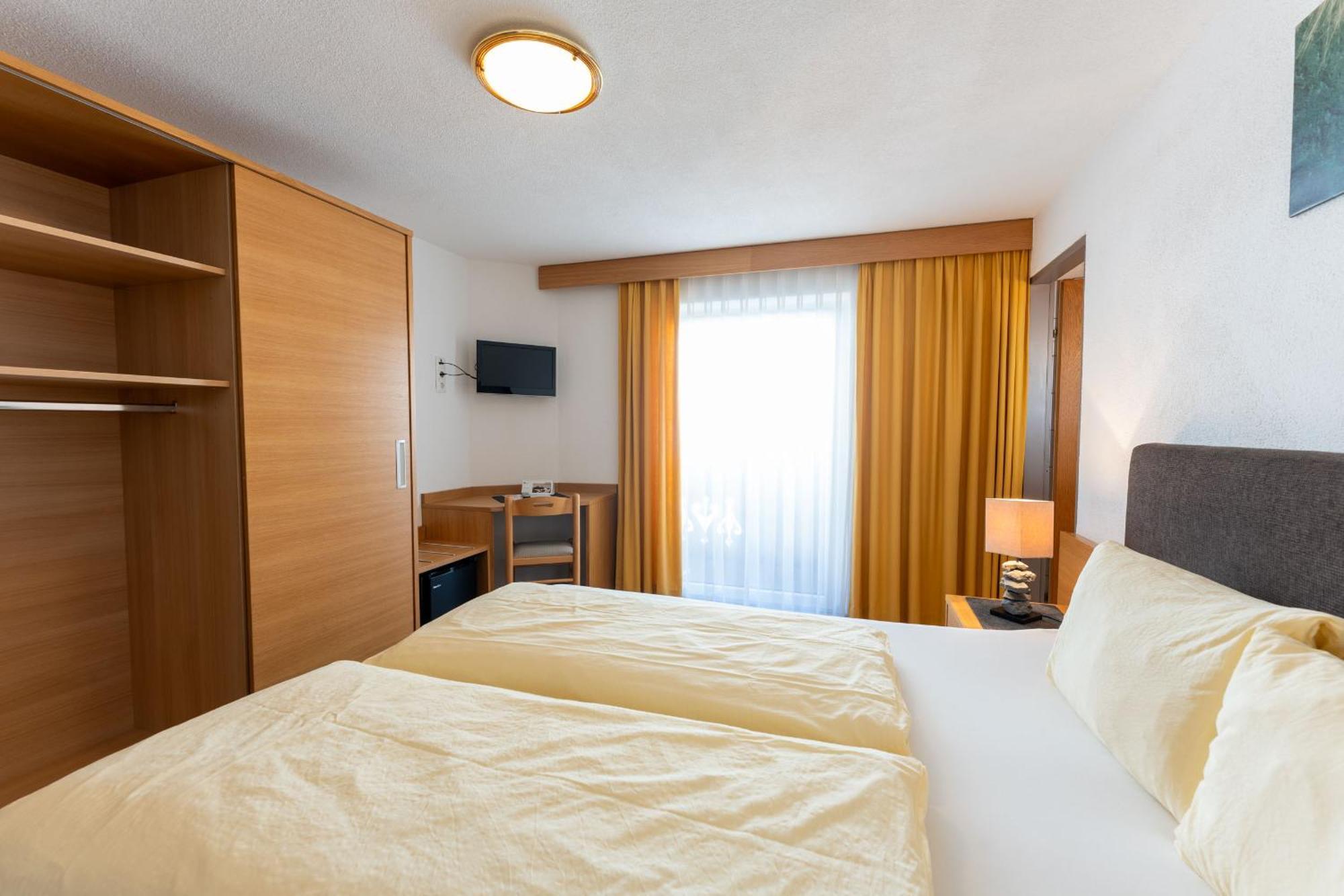Gaestehaus -Pension Edelweiss Vent Zewnętrze zdjęcie